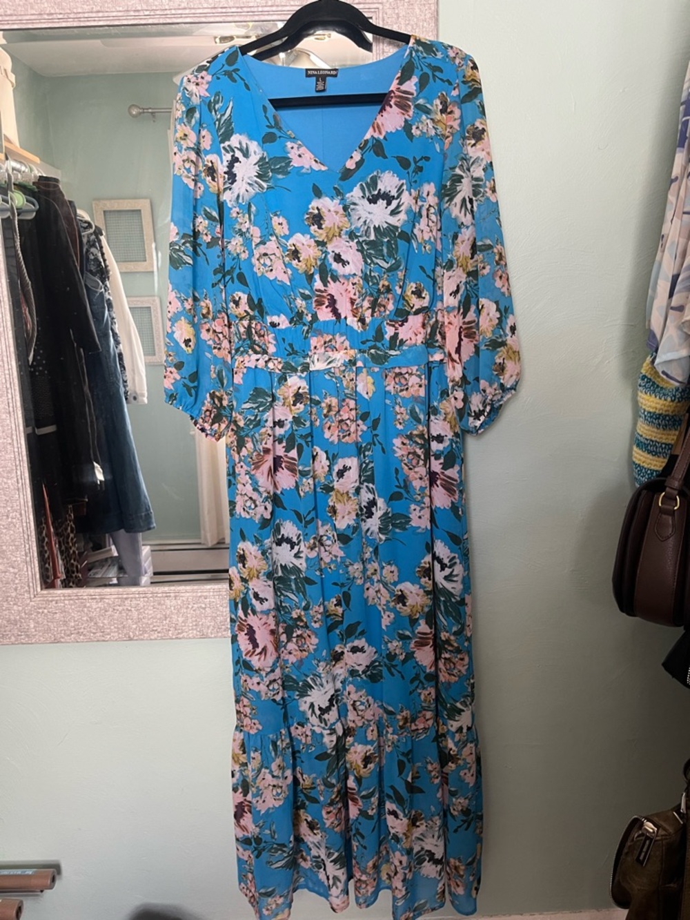 Women’s Blue Floral V-Neck Maxi Dress